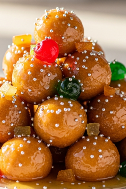 Discover Neapolitan Honey-Glazed Struffoli Delight: Golden Bites