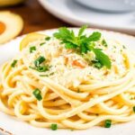 وعاء فettuccine ألفريدو كريمي سريع التحضير، مع إشارة لتقنية “Speedy & Silky” في 20 دقيقة