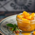 حبات فاكهة مجففة بالمسكّرات المطعّمة بالخردل، حلوة مع بهار إيطالي مذهل.