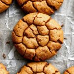 ملفات تعريفية ناسك لا تُصدق مغموسة بالسمّوولز والتوابل الغنية، مع تسليط الضوء على .