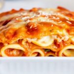 طبق لازانيا رافيولي بالجبن مع فطيرة مخبوزة سهلة بدون سلق، كعكة عشاء سريعة