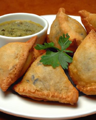 Crispy Indian Potato Samosas: A Flavorful Classic Snack