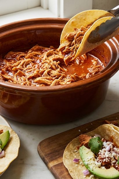 Easy Crockpot Shredded Chicken Tacos: Flavor Made Simple