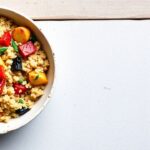 وعاء كسكس بالبهارات مع خضار مشوية مشبعة، لقيمات مشرقة Savory Couscous with Roasted Veggies Guide