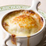 Indulge in Rich, Cheesy French Onion Soup Gratinee Delight